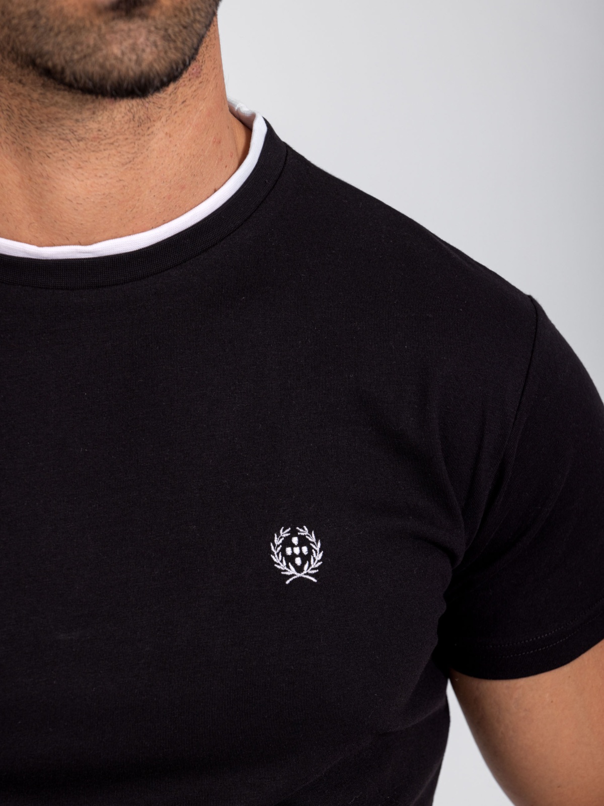 T-SHIRT BASIC GOLA DUPLA