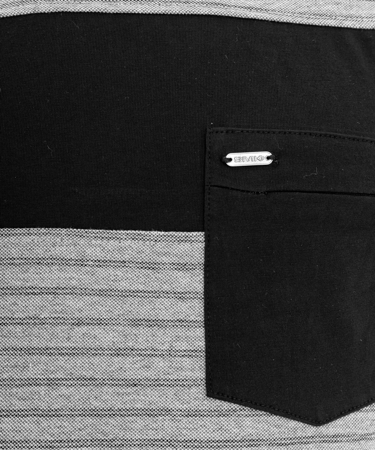 T-SHIRT STREAKY CHEST