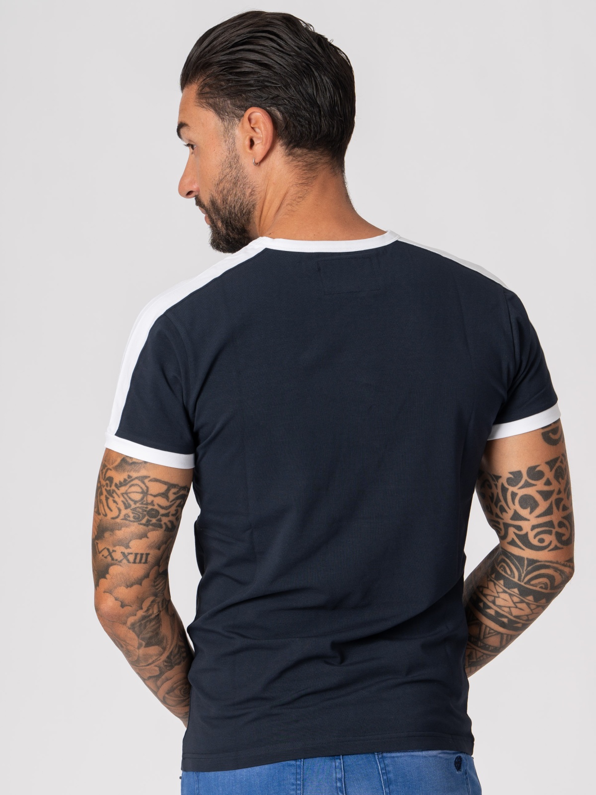 T-SHIRT MARINHO RISCA BRA