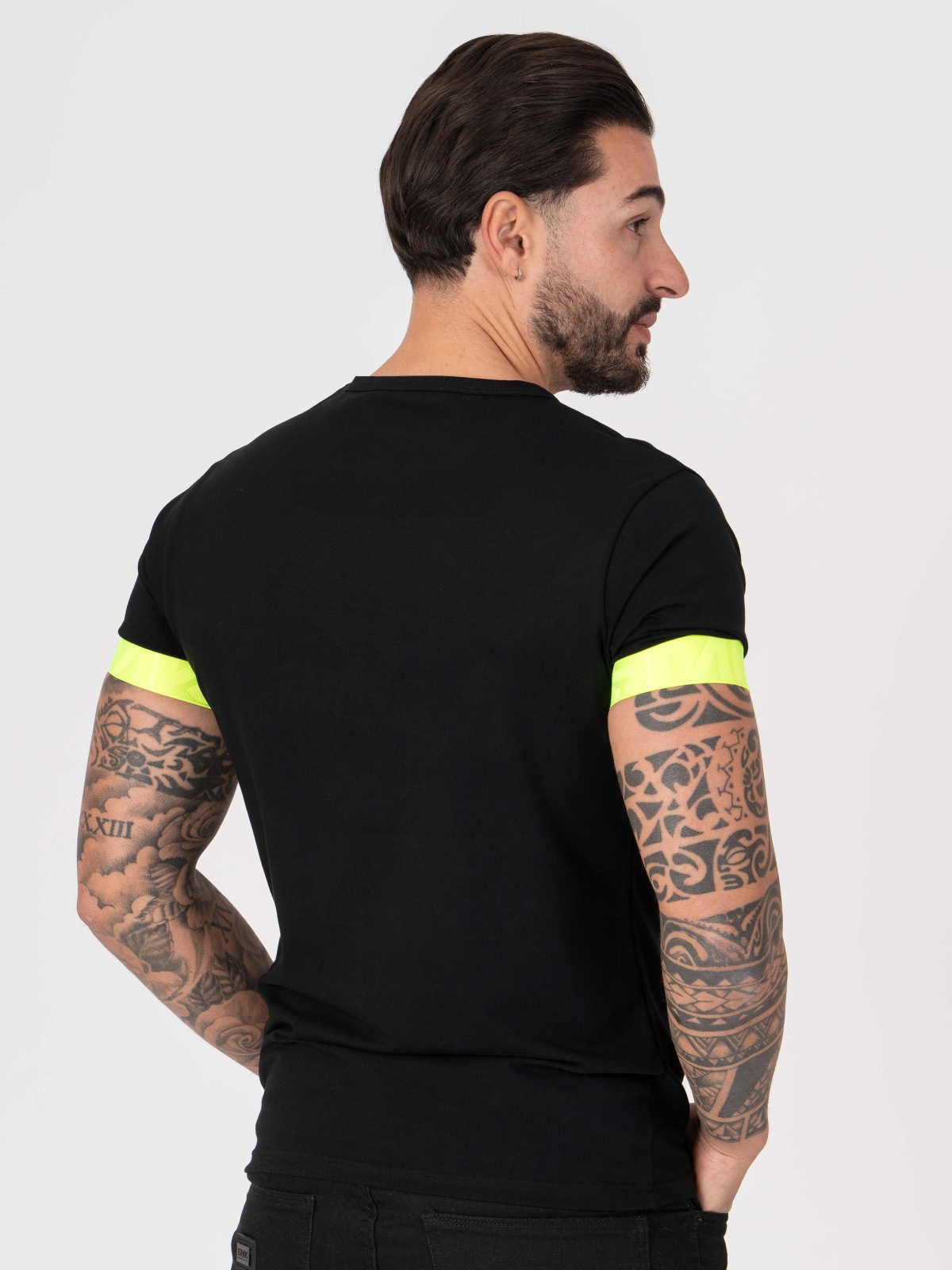 T-SHIRT SMK PRETO AMARELO