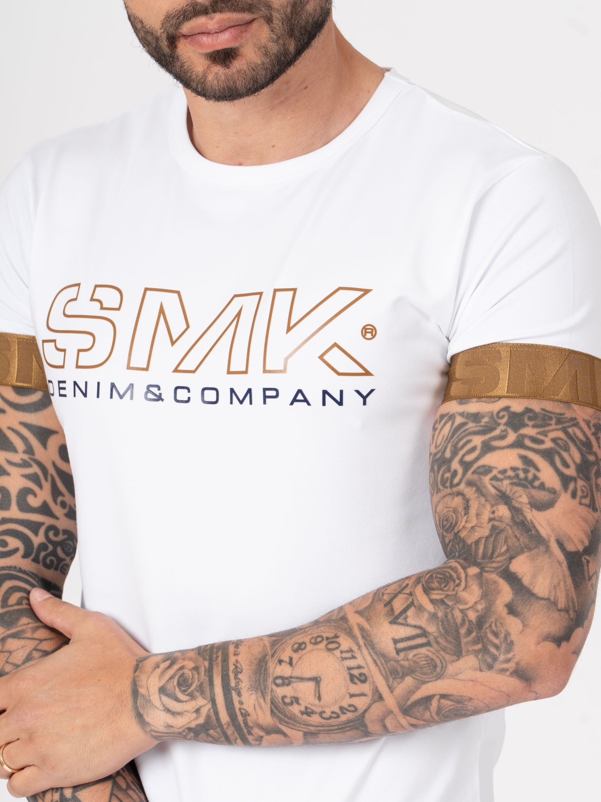 T-SHIRT SMK BRANCO CAMEL