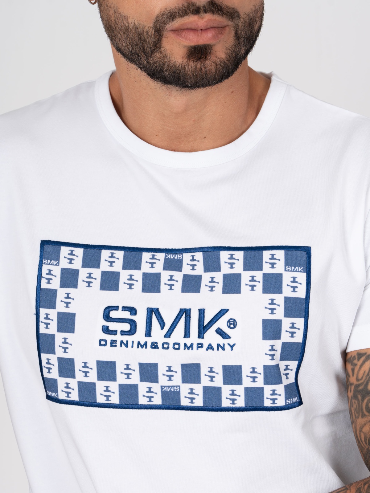 T-SHIRT SMK LOGO CINZA