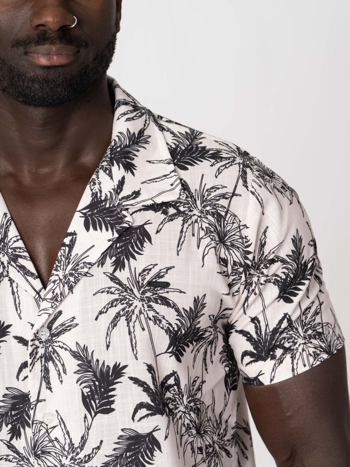 CAMISA SMK FLOR PRETA