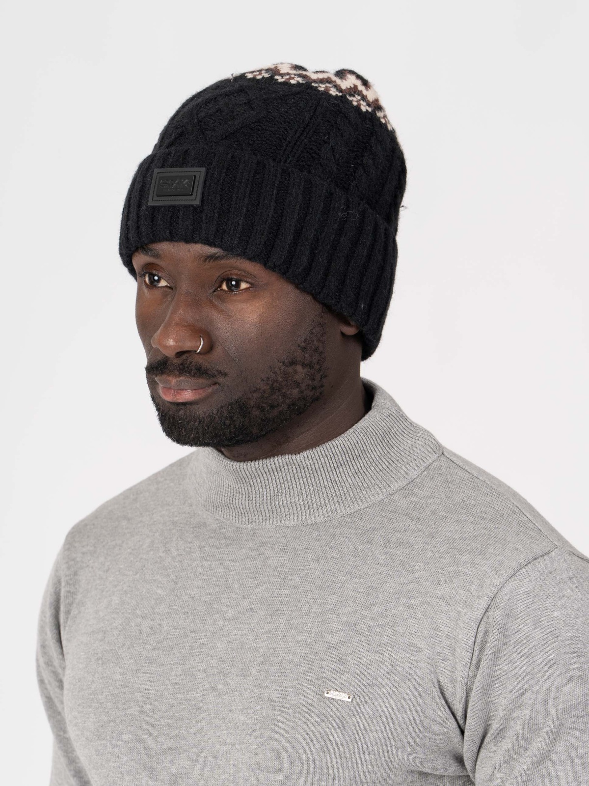 GORRO C/2 CORES ESPINHA