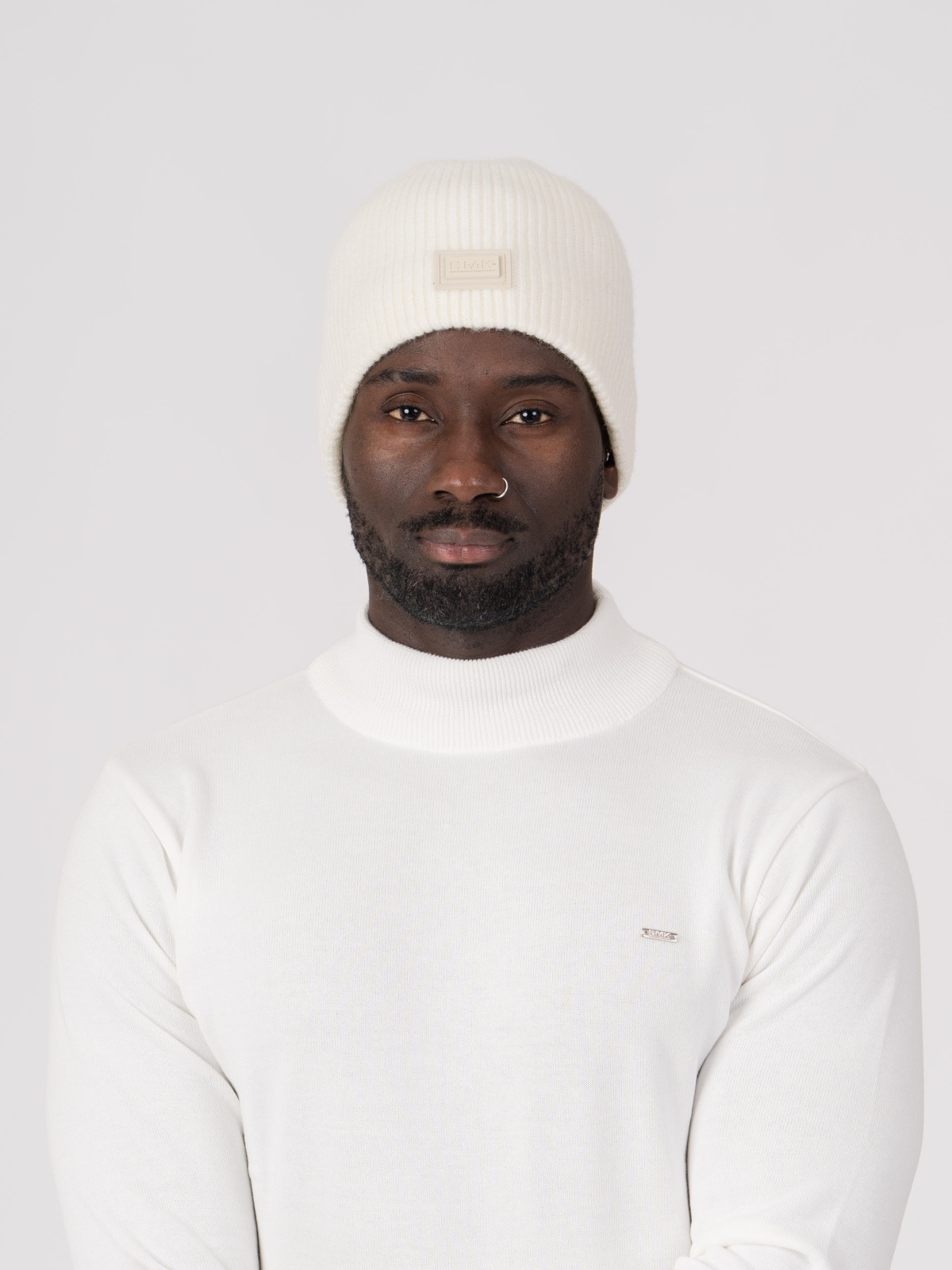 GORRO UMA COR C/TRANÇAS 1