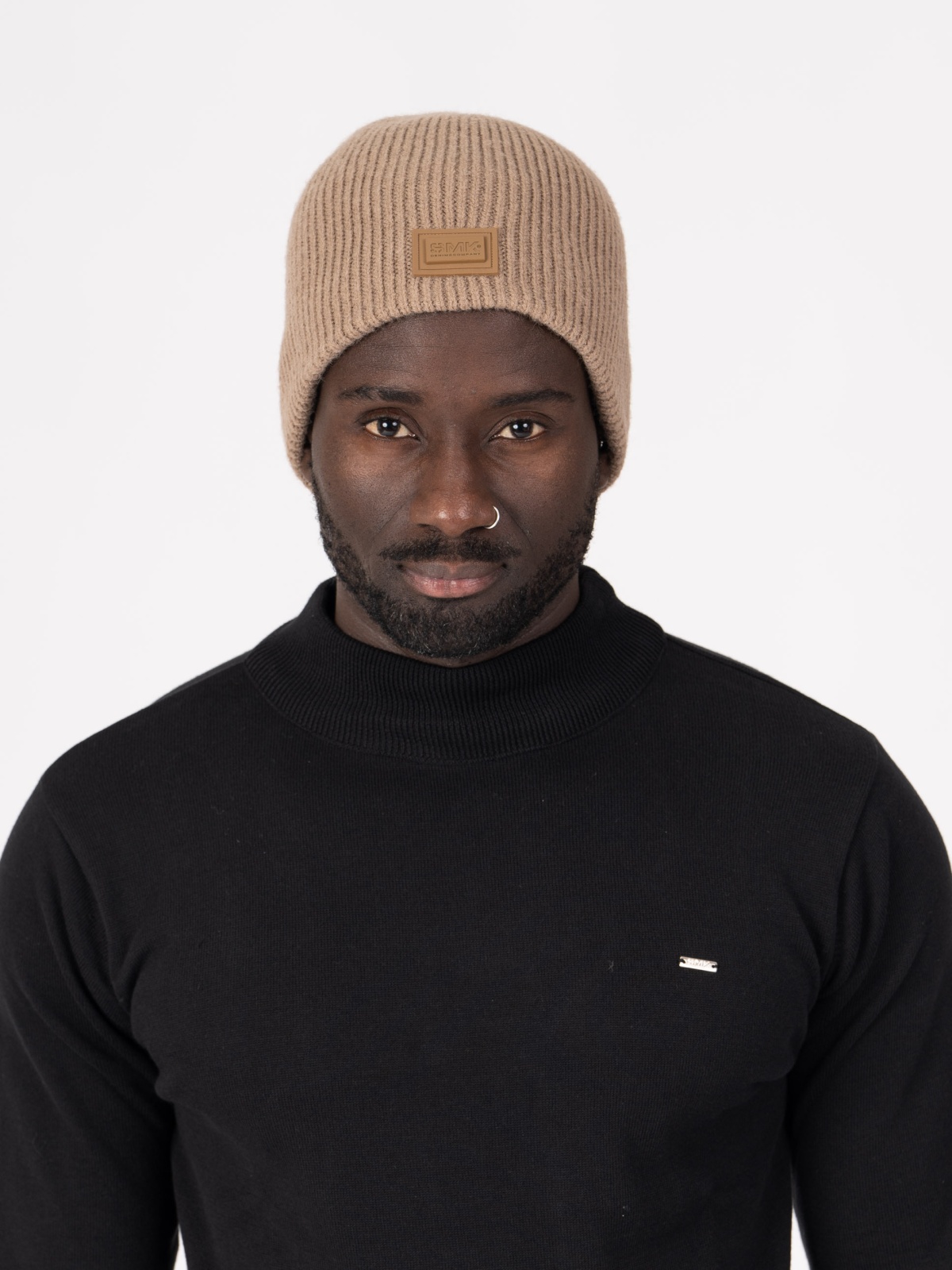 GORRO UMA COR C/TRANÇAS 1